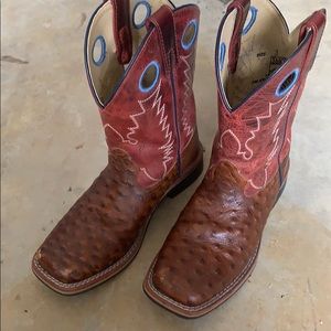 Boys size 3 western style boot